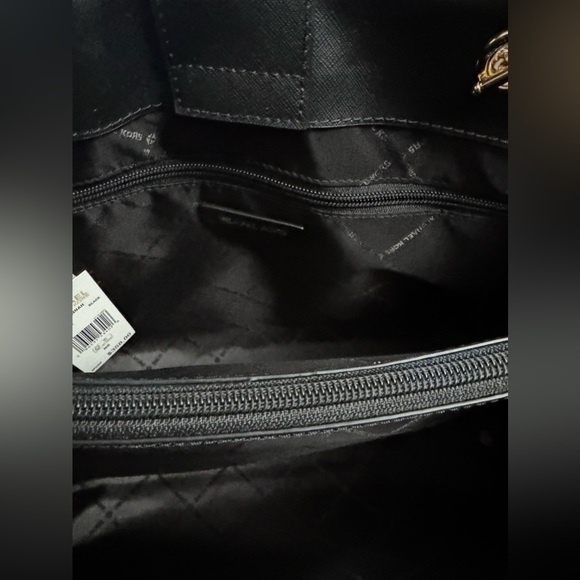 Michael Kors purse - Picture 5 of 7